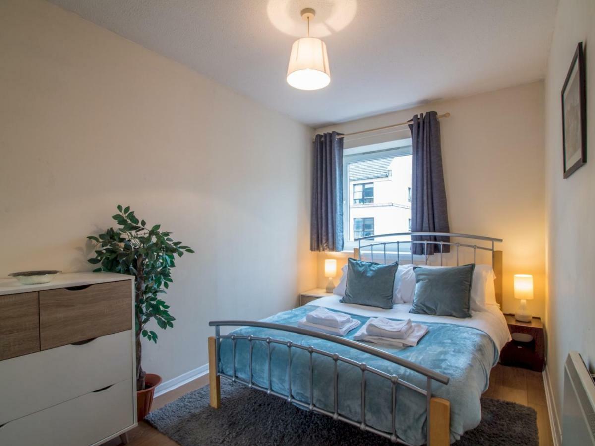 Appartement Bright & Tranquil Near Centre With Free Parking!