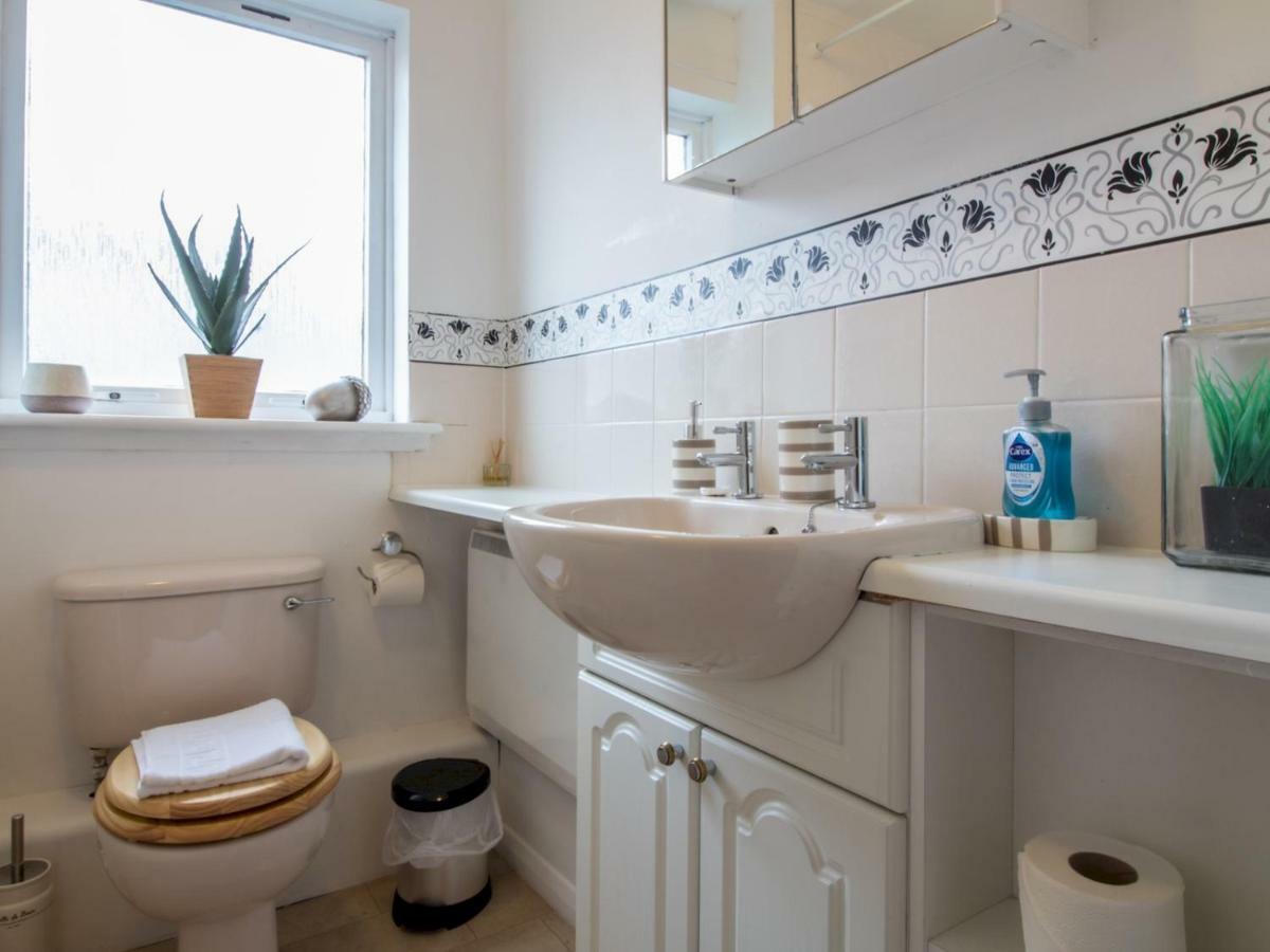 Bright & Tranquil Near Centre With Free Parking! Apartment EDI