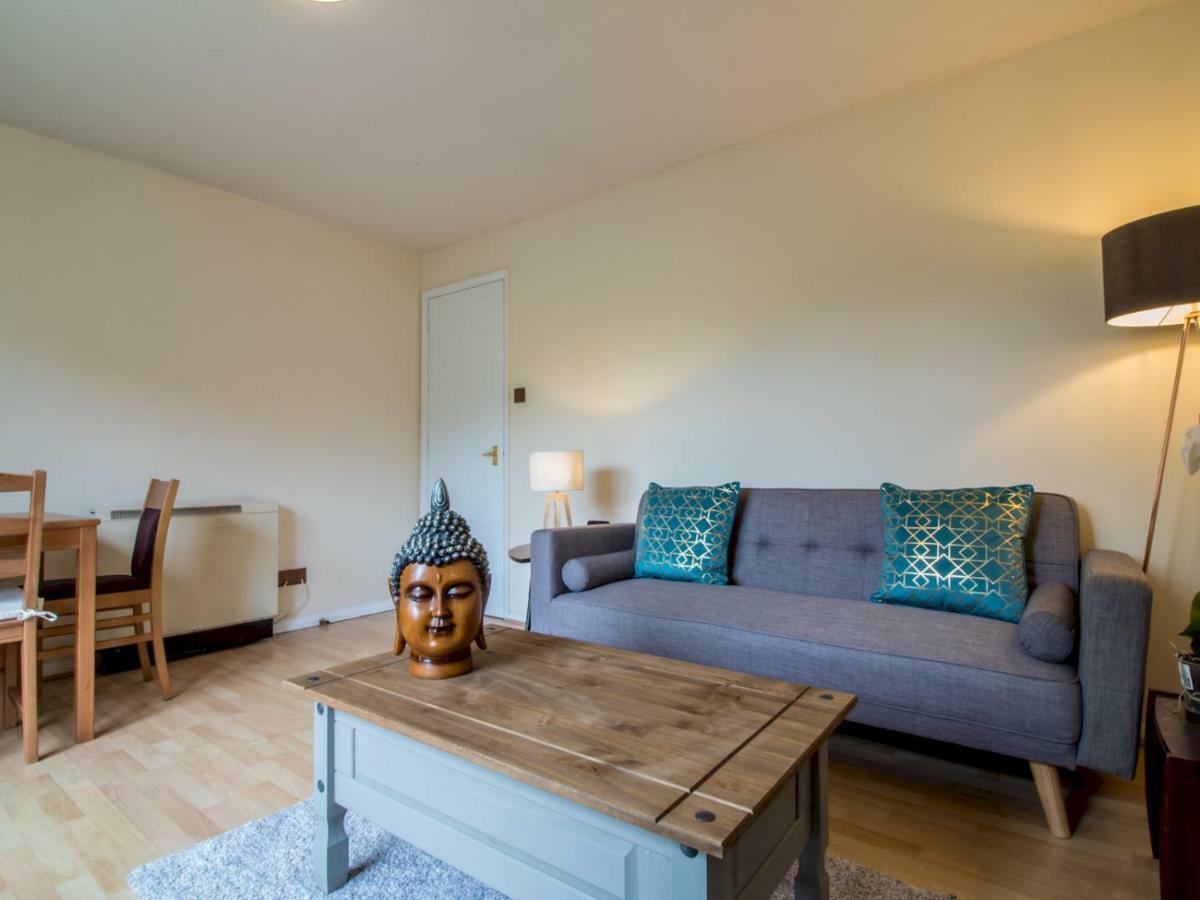 Bright & Tranquil Near Centre With Free Parking! EDI